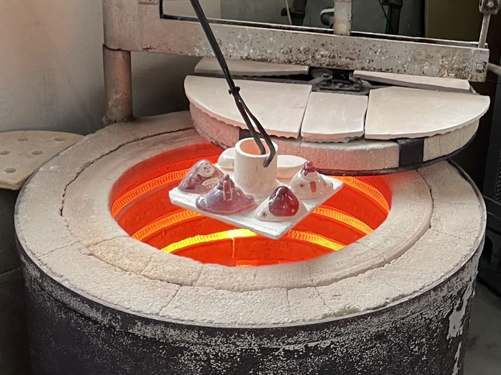 有田焼 醍醐窯 金彩 伊万里 絵変り特選陶器 お茶碗揃い 5客 共箱 絵がわり御茶呑茶碗揃 醍醐窯